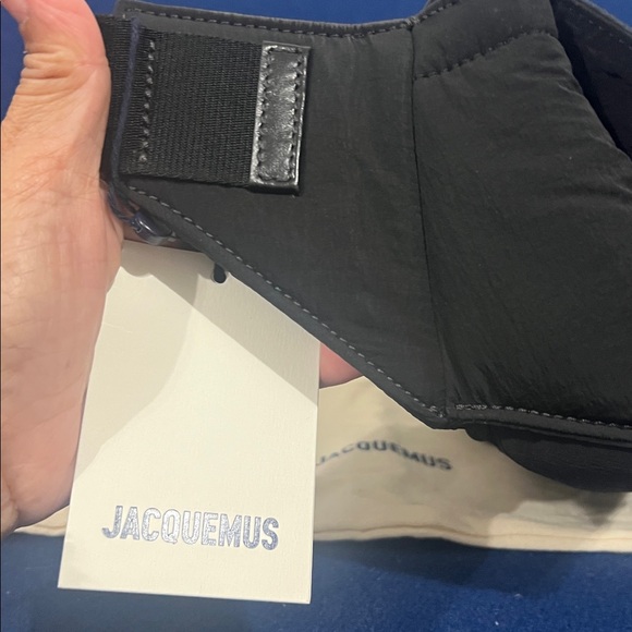 Jacquemus Black Leather Crossbody Bag with Wide Strap - Picture 5 of 8